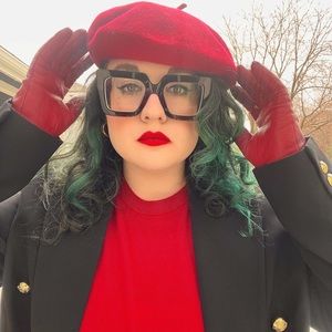 Meet your Posher, Angelica